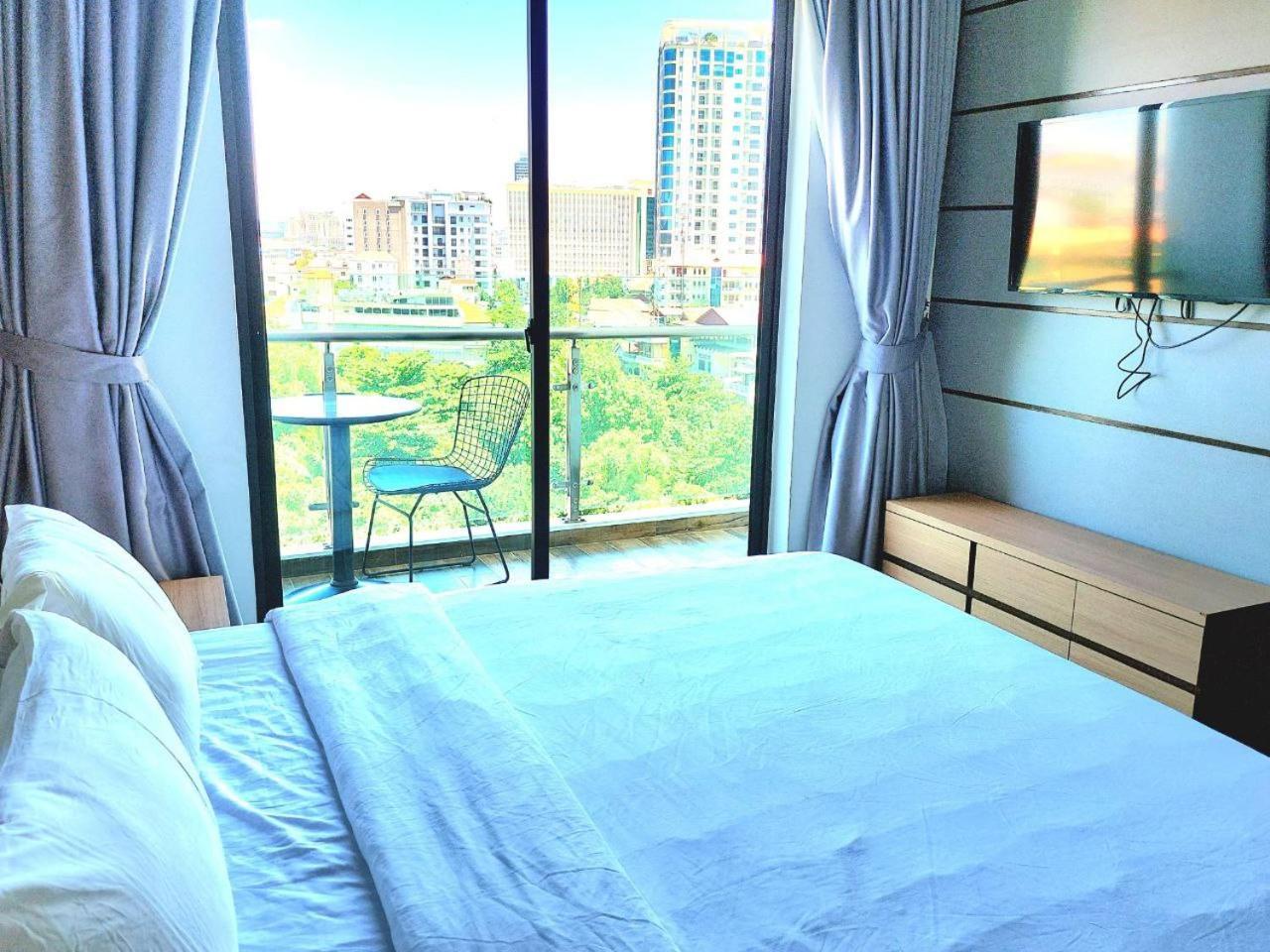 Chilchill Hotel Riverside Phnom Penh Zewnętrze zdjęcie