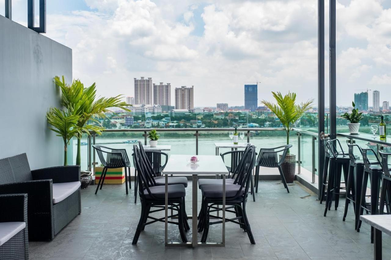 Chilchill Hotel Riverside Phnom Penh Zewnętrze zdjęcie