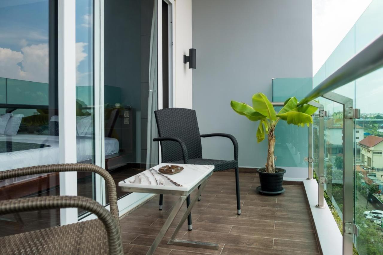 Chilchill Hotel Riverside Phnom Penh Zewnętrze zdjęcie